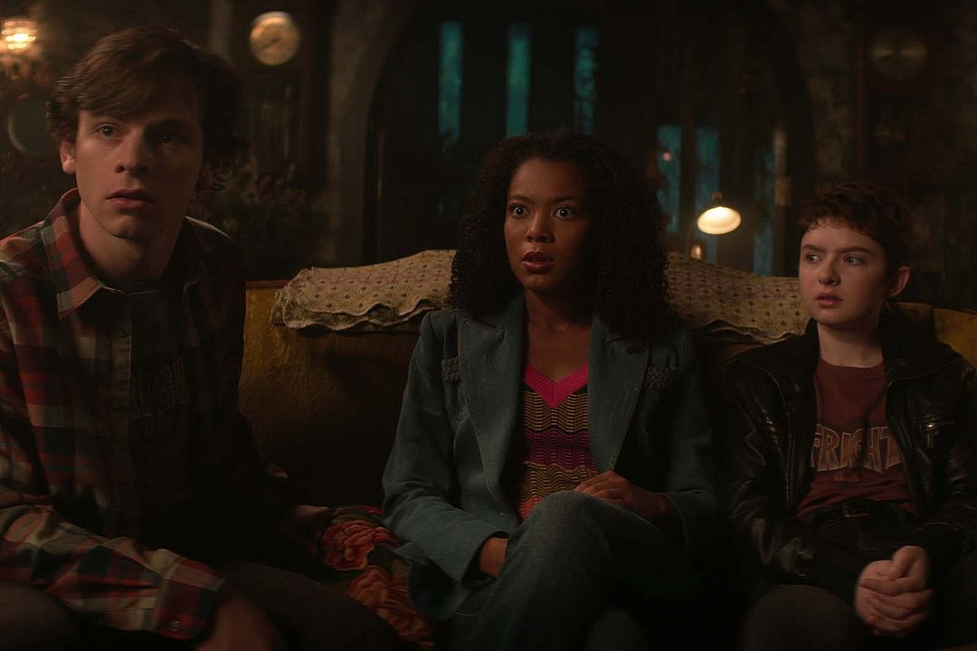 Fotos Ross Lynch, Jaz Sinclair, Lachlan Watson